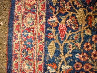 Vine Flower Rug!Interesting small special  old persian Keshan. Size: 89 x 63 cm. In the middle some low pile. Very fine knotting and perfect colors.       