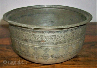 Old Bowl from Persia / Afghanistan. Size: in diamter: 22,5 cm. High: 9,5 cm. Good condition.                 