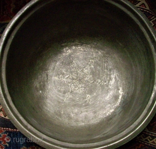 Old Bowl from Persia / Afghanistan. Size: in diamter: 22,5 cm. High: 9,5 cm. Good condition.                 