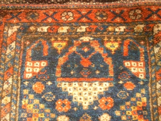 Pair of antique persian bags. Size: 51 x 53 cm and 49 x 54 cm. Very good condition. Perfect colors.             