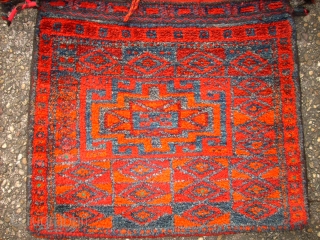 Old Luri Khordjin. Size: 97 x 55 cm. Shiny wool. Very good condition.                    