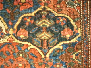 antique Bachtiari. Size: 146 x 191 cm. Organic Colors. Fine knotting. Thin pile.                    