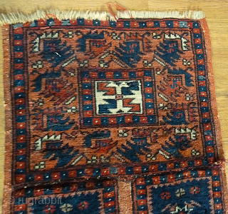 Bergama DB-front. Size: 99 x 42 cm. Used. Very fine knotting.                      