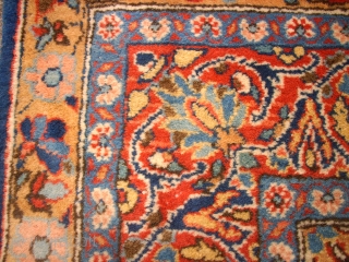 Old, persian Sarough. Size: 103 x 163 cm. Good condition. Perfect wool. Decorativ piece.                   