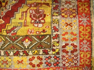 Very old anatol rug. Size: 129 x 180 cm. Some low pile.                     