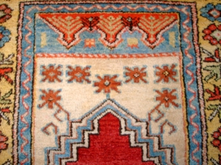 Old anatolian Konya prayer rug. Size: 106 x 162 cm. Perfect condition. High quality.                   