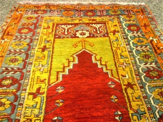 Old Anatolien Prayer rug. Size: 99 x 151 cm. Good condition.                      