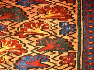 small caucasian rug. Size: 63 x 78 cm. Very fine item. Perfect condition.                    