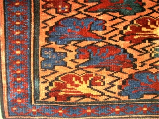 small caucasian rug. Size: 63 x 78 cm. Very fine item. Perfect condition.                    