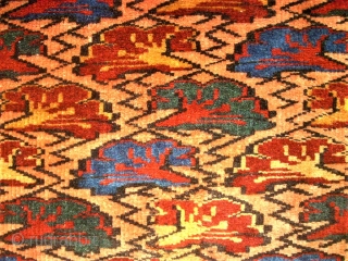 small caucasian rug. Size: 63 x 78 cm. Very fine item. Perfect condition.                    