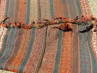 Nice Flatwave. Size: 73 x 285 cm. Very fine work.