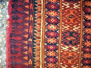 old turkmen torba. Size: 75 x 149 cm. Two edge at the top are dameged. Full pile.                