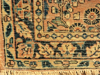 Antique persian Sarough. Size: 73 x 150 cm.                         