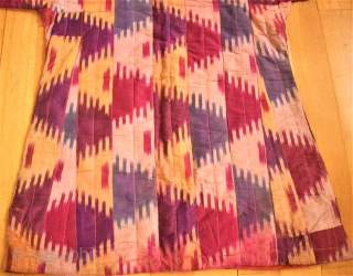 Usbek Dress. Silk Ikat. Size: 97 x 75 cm.                        