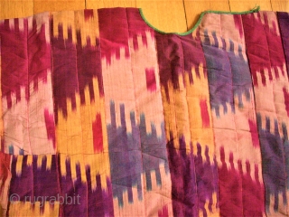 Usbek Dress. Silk Ikat. Size: 97 x 75 cm.                        