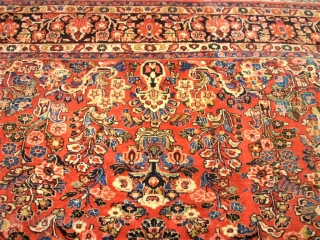 Wonderful persian Sarough. Size: 245 X 293 cm. Good condition. Great Colors. Very fine knotting.                  