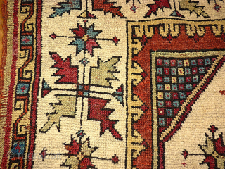 antique anatolian prayer rug. Bergama Region. Size: 113 x 155 cm. Used. A very rare piece. Price please ask: ingo.kretschmer@gmx.de             