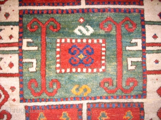 Antique Karachoph. size: 212 x 165 cm.                          