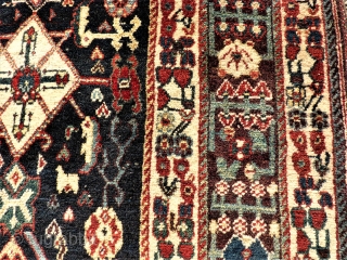 Perfect and rare Southpersian Kashkuli Mainrug. Wool on wool. Size: 310 x 209 cm. Wonderful colors. High perfect pile.              