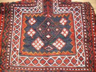 Nice small Luri saltbag-sumakh. Size: 36 x 31 cm. Top condition.                      