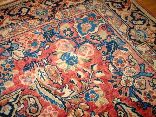 Very old persian Sarough Feraghan. Size: 203 x 132 cm. Very good condition. Full pile. Decorativ item.                