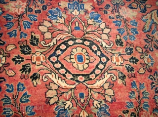 Very old persian Sarough Feraghan. Size: 203 x 132 cm. Very good condition. Full pile. Decorativ item.                