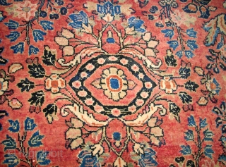 Very old persian Sarough Feraghan. Size: 203 x 132 cm. Very good condition. Full pile. Decorativ item.                