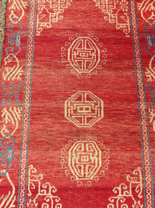 wonderful China rug. Size: 150 x 88 cm. Perfect condidion.