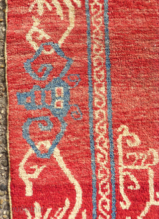 wonderful China rug. Size: 150 x 88 cm. Perfect condidion.