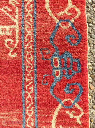 wonderful China rug. Size: 150 x 88 cm. Perfect condidion.