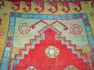 Antique anatolian Konya Obruk prayer rug. Size: 122x98 cm. Special border. Very good colors. Thin pile and small damages.              