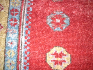 Antique anatolian Konya Obruk prayer rug. Size: 122x98 cm. Special border. Very good colors. Thin pile and small damages.              