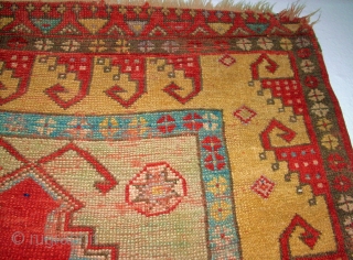 Antique anatolian Konya Obruk prayer rug. Size: 122x98 cm. Special border. Very good colors. Thin pile and small damages.              