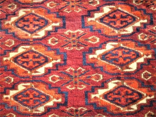 antique Tekke Tshowal. Size: 119 x 77 cm. Very fine.                       