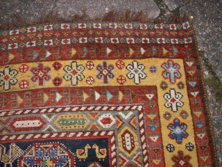 South persia nomad gashgai rug. Size: 138 x 229 cm. Used. Low pile.                    