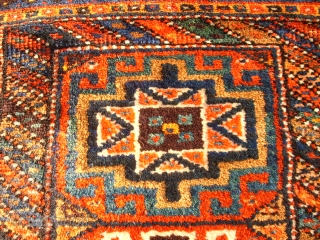 Old kurdish bag. Size: 50 x 38 cm. Perfect wool. Wonderful colors.                     