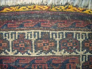 antique Baluch bagface. Size: 82 x 73 cm. Excellent wool. Fine knotting. Used. Some small repairs.                 