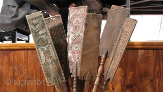 20 distaff for spinning wool. 
Age: 19 and 20 century
Material: Carved and painted wood
Very nice and good condition...

               