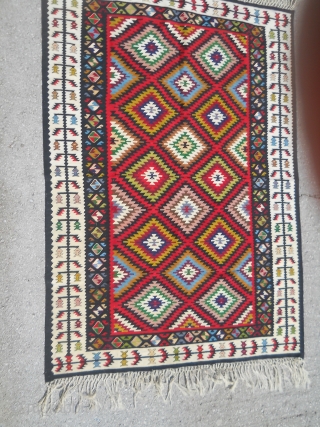 Beautiful, old Şarköy Pirot kilim, measuring approximately 200 x 150 cm, with a pattern Sofre.

                  