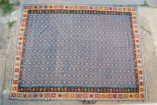 Huge Sarkoy Pirot kilim, measuring about 400 x 310cm, in very good condition.

                    