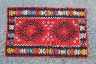 Antique Pirot sarkoy kilim pattern: Venac, age: very begining of 20th century, about 170x100cm. 
Ask about this                