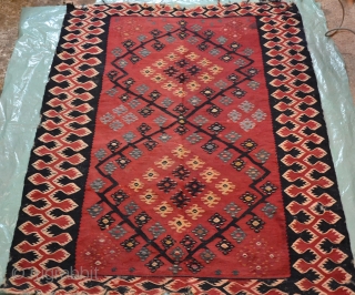 Antique Sharkoy Pirot kilim
200 x 150 cm
                          