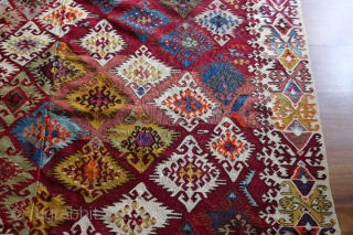 Reyhanli kilim 19. century
https://www.flickr.com/photos/anatolianconcept/albums/72157657332173489

                             