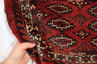 Antique turkoman Yomud torba. Allover good pile and all good natural colors. Crisp design featuring an attractive minor gul. Nice light blues and yellow highlights. Corner roundings and small edge stain. No  ...