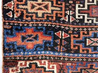 Antique Kurdish pile divan cover with a bold memling gul design field and an unusually graphic border. Overall good thick high pile with very slight wear. Original selvages and remnant Kelim ends.  ...