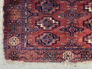 Antique yomud turkman chuval with fine weave, supple handle and beautiful old natural colors. Nice drawing featuring very delicate minor guls. Overall even low pile with scattered wear as shown. Edges unraveling.  ...