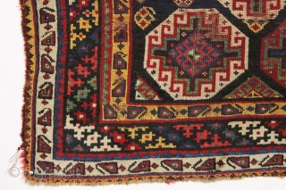antique memling gul rug. Not sure exactly what it is but i like it. Strange and wonderful Brimfield find. Good colors. "As found", dirty and worn but more or less intact. Good  ...