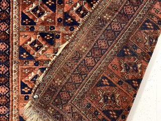 Antique Baluch rug. Great small size and uncommon aina gul field. Overall good pile with heavily oxidized blacks. All natural colors including lots of medium blues and small yellow highlights. Reasonably clean.  ...