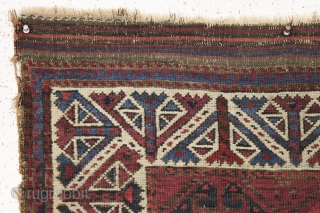 antique little baluch rug with an unusual and attractive border. Interesting allover large scale field design and an eye catching ivory main border. As found, very dirty with allover good pile. Turkish  ...