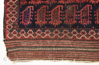 antique baluch rug with an unusual and attractive border. As found, overall mostly decent pile, scattered wear as shown. All good natural colors. Remnant original selvages and fancy long kelim ends. Reasonably  ...